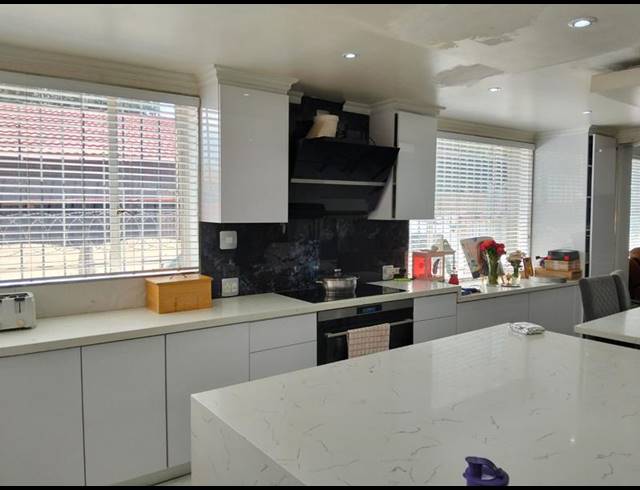 4 BEDROOM HOUSE FOR SALE IN ALBERTON NORTH